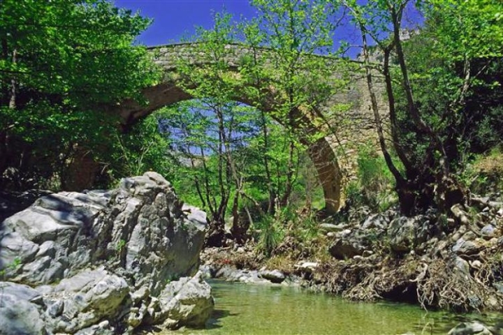 Το γεφύρι του Πλατάνου Κυνουρίας
